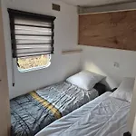 Camping Mobil-home N 17 *