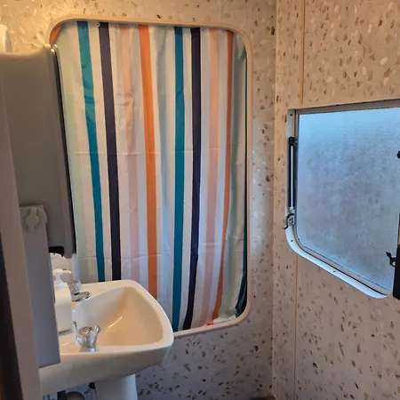Mobil-home N 17 キャンプ場 *
