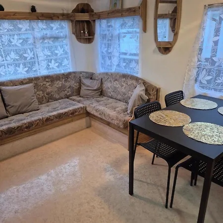 キャンプ場 Mobil-home N 17 Fourmies