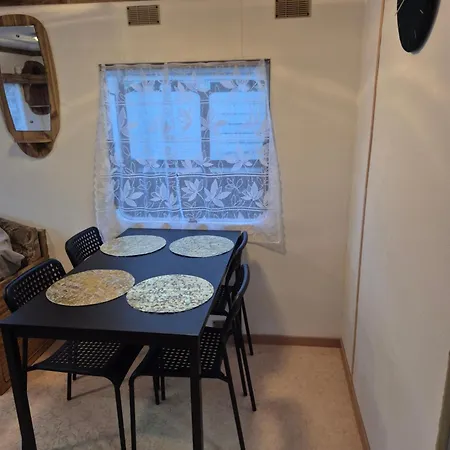 キャンプ場 Mobil-home N 17 *